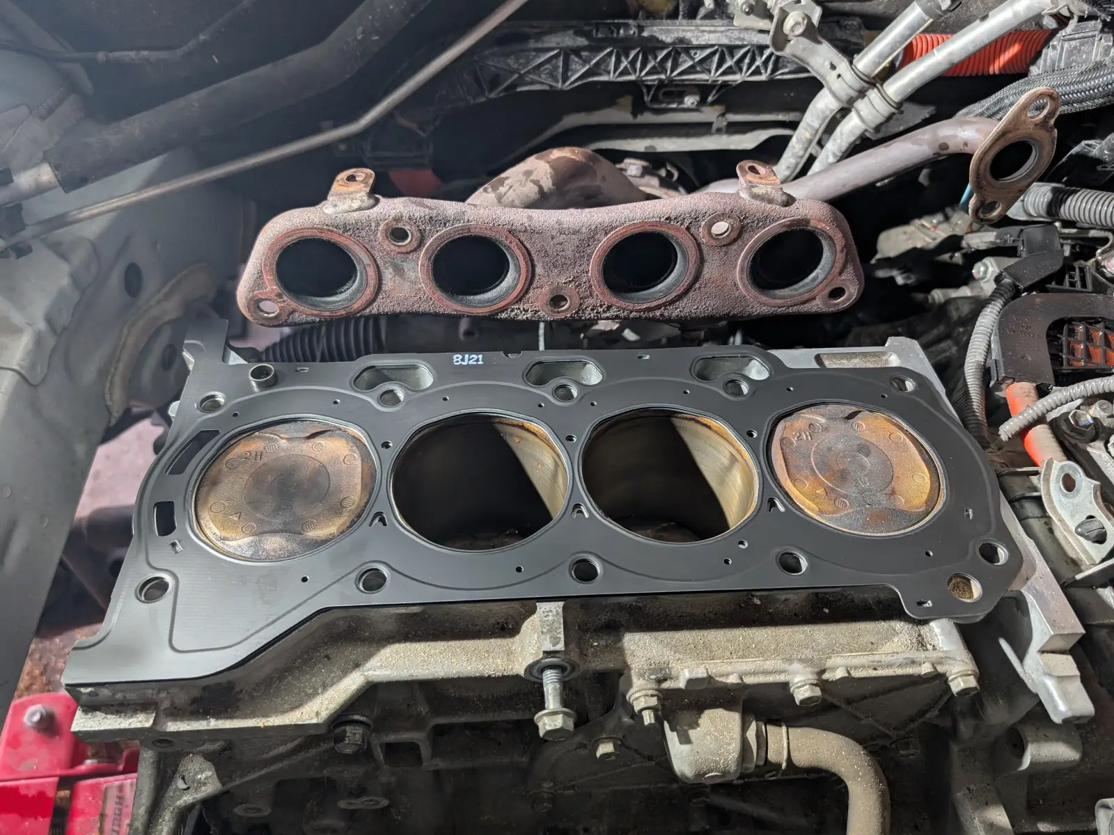 New head gasket installed on Toyota hybrid engine block